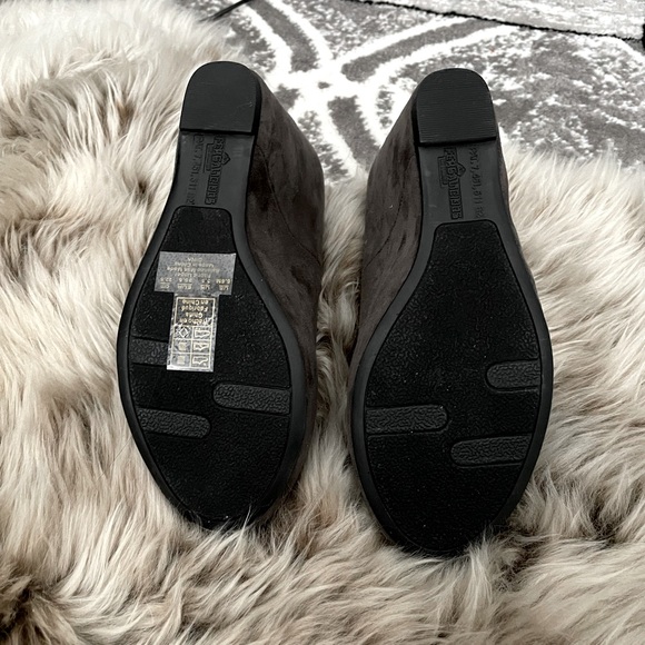Brand new Size 5.5 grey platform wedge in suede - Picture 4 of 5
